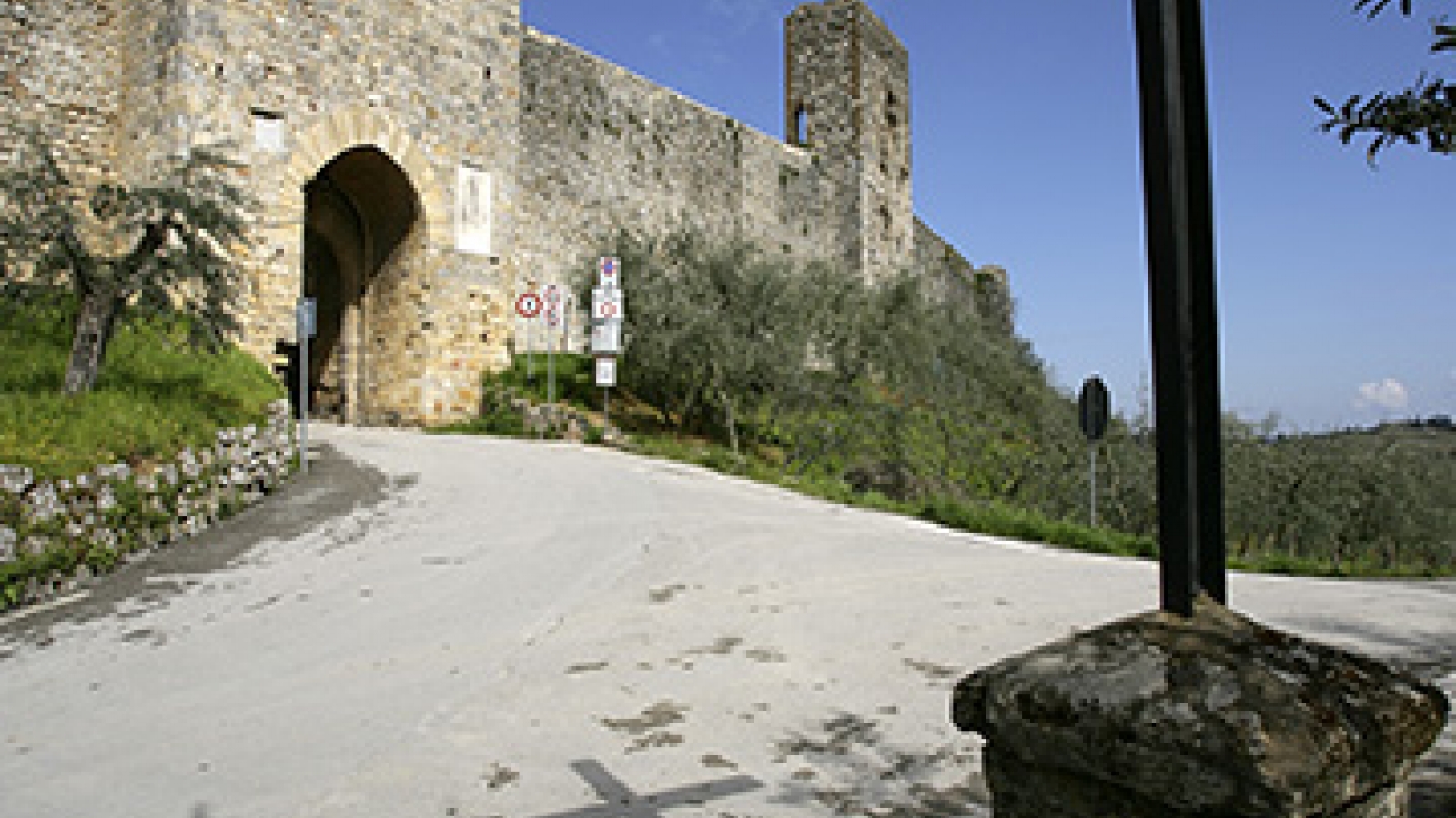 castello-monteriggioni-02.JPG