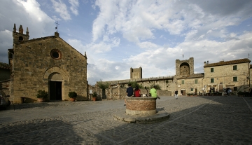 castello-monteriggioni-03.JPG